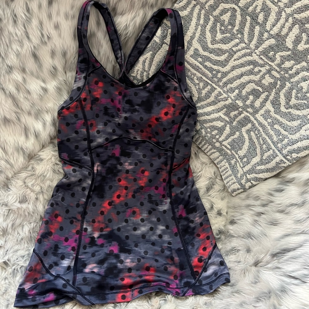 Lululemon tank top